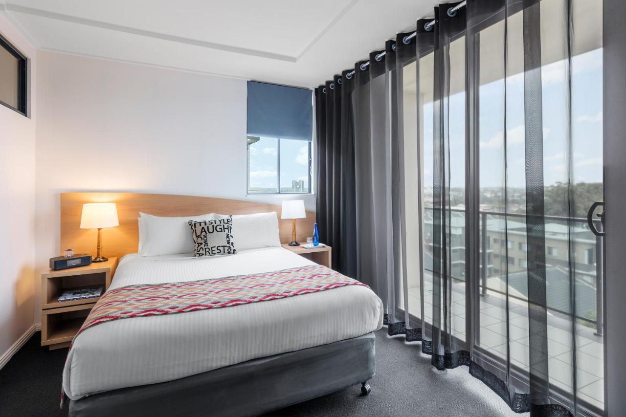 Nesuto Parramatta Lejlighedshotel Sydney Værelse billede
